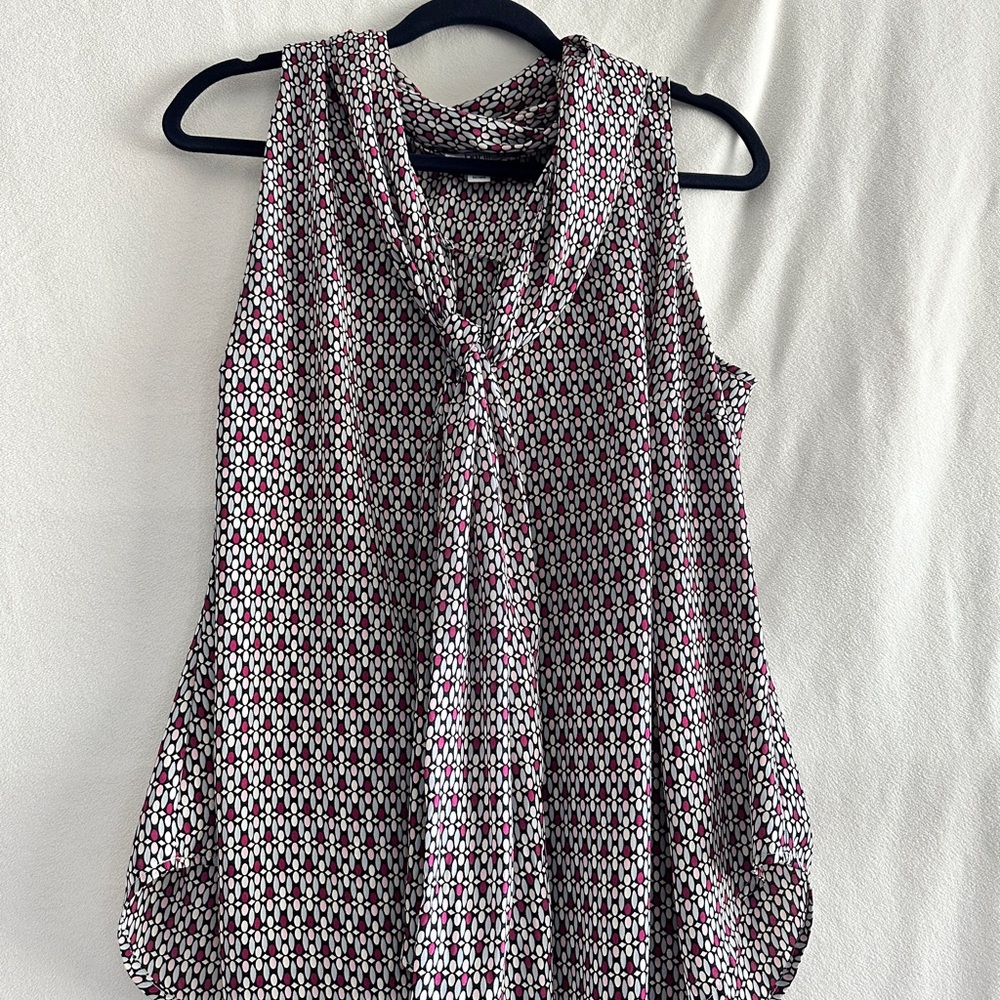 Bar III Geometric Print Sleeveless Blouse - Black and White